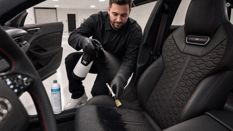 Bekledings-, textiel- & Alcantara-reiniger van COLOURLOCK