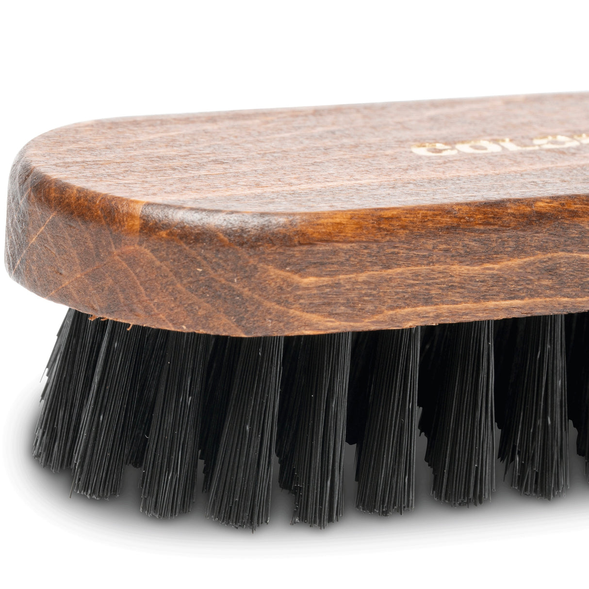 Detailing1 COLOURLOCK Leather Cleaning Brush — Nahaufnahme von Holzkörper und Borsten