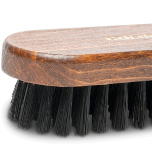 Detailing1 COLOURLOCK Leather Cleaning Brush — Nahaufnahme von Holzkörper und Borsten