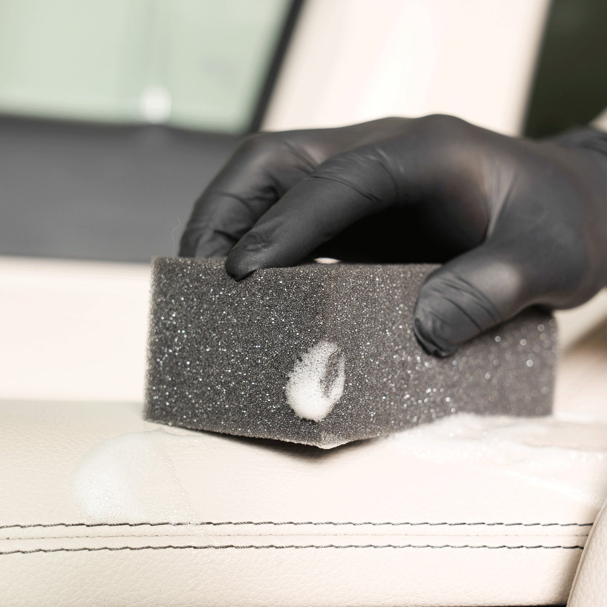 Detailing1 COLOURLOCK New Leather Care Set — licht nieuw leer reinigen met spons en schuim